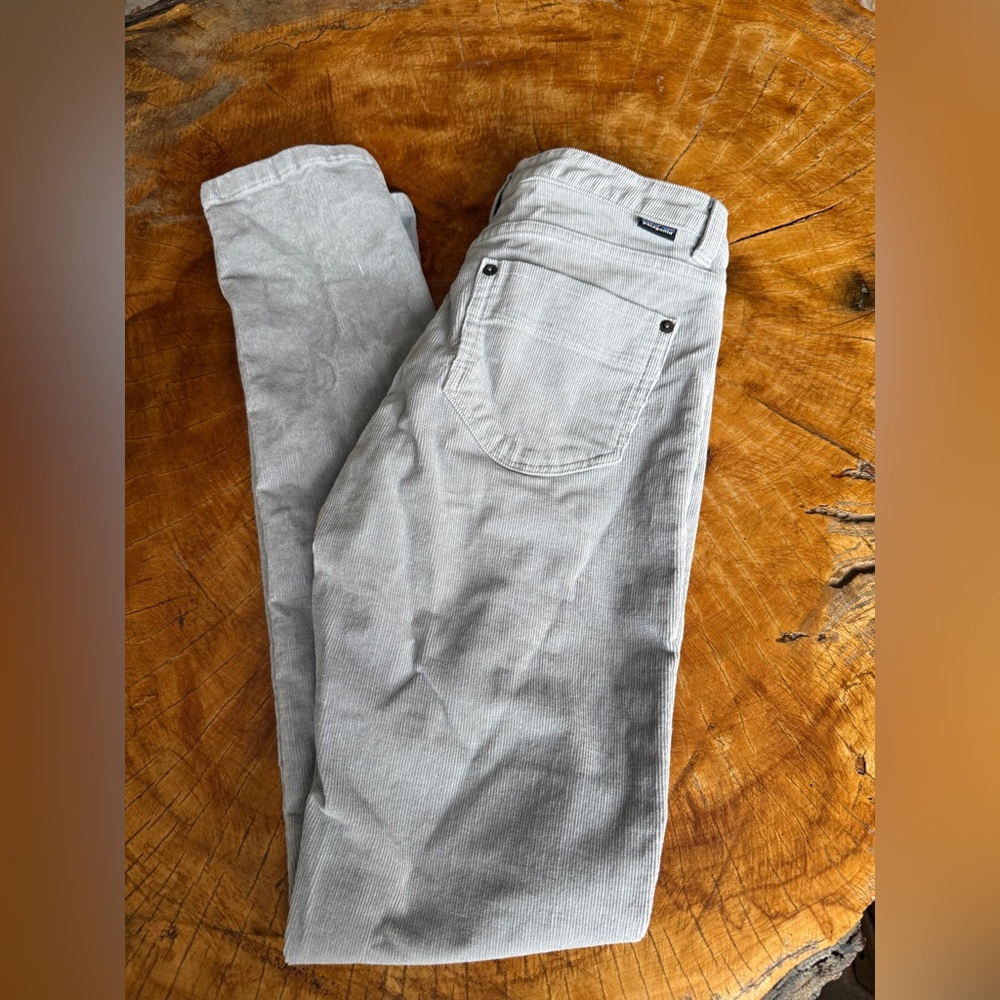 Patagonia size 26 Gray Casual Corduroy Pants in good used condition